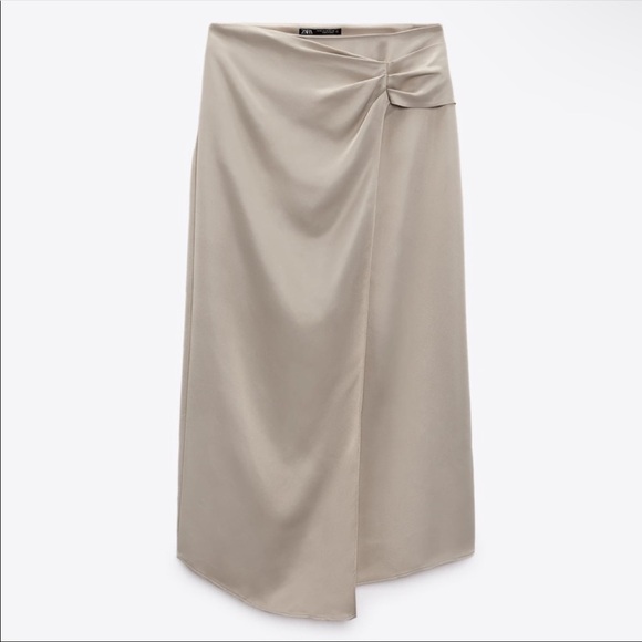 ZARA satin effect ruched skirt Champagne (small) - Picture 4 of 8